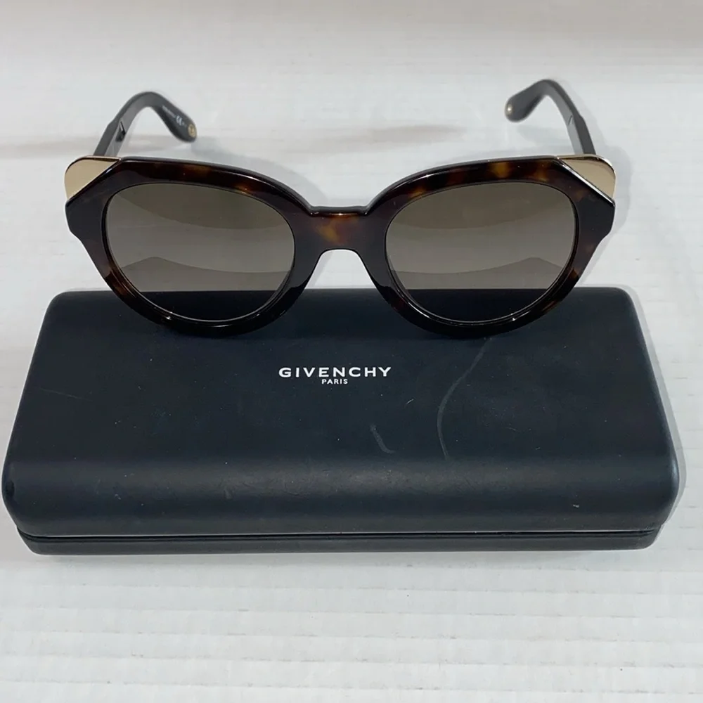 Givenchy oversized tortoise gold sunglasses Havana brown woman’s - Picture 3 of 17